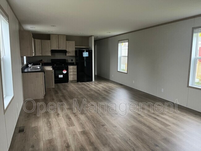 Building Photo - 4015 Tower Ave