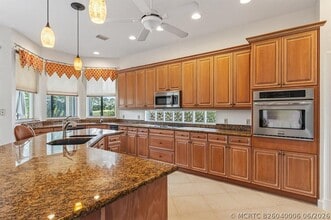 Building Photo - 3210 Bent Pine Dr