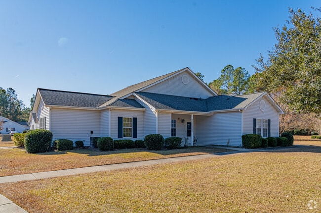 Building Exterior - Weatherstone Park Apartments