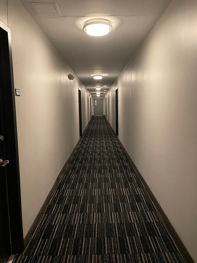 Foto del edificio - 1111 River Rd
