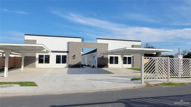 Building Photo - 3531 S Dominique, 3