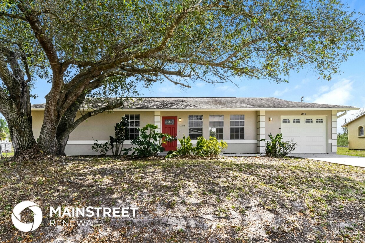 Foto principal - 3701 14th St W