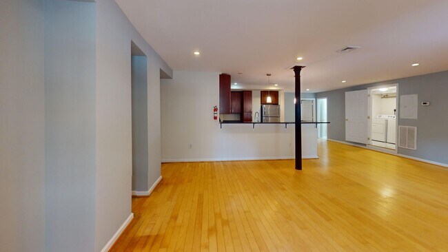Foto del edificio - 1330 13th St NW