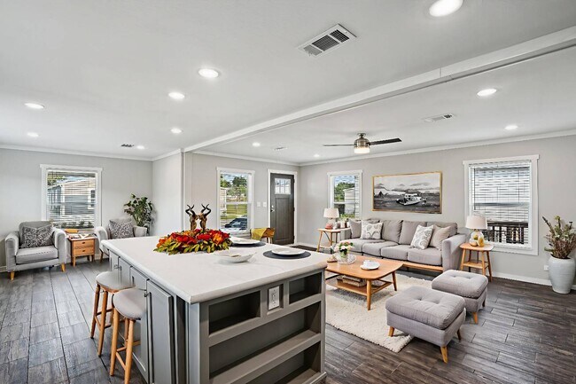 Building Photo - 1603 American Dr