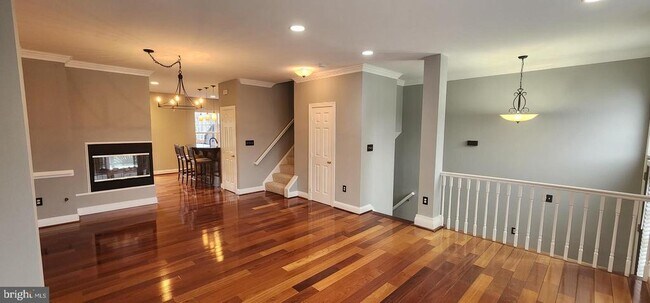 Building Photo - 44098 Saxony Terrace