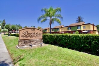 Building Photo - 2600 S Azusa Ave