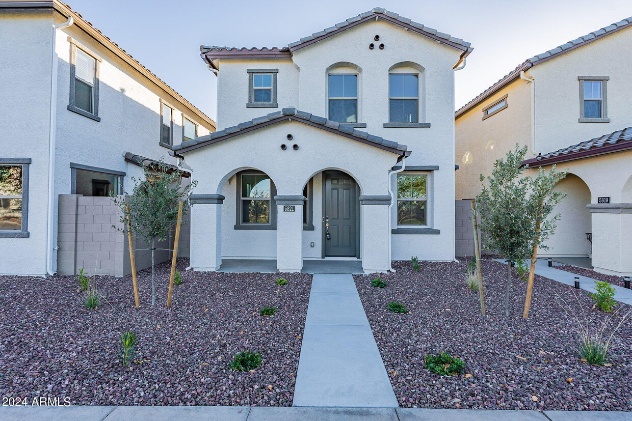 Primary Photo - 5821 W Pueblo Ave