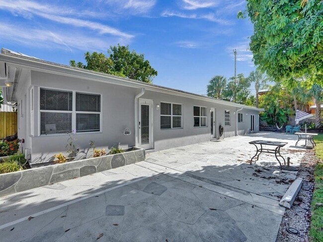 Building Photo - 4422 Sea Grape Dr