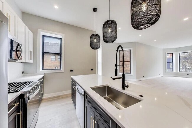 Foto del edificio - 1311 N Rockwell St