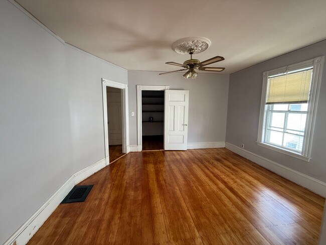 Foto del edificio - 57 Rindge Ave