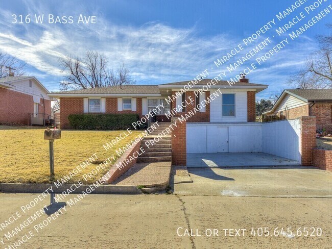 Foto del edificio - 316 W Bass Ave