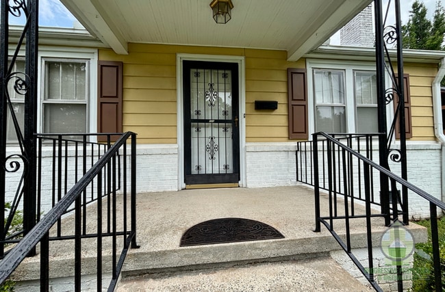 Building Photo - 106 Princeton Ave