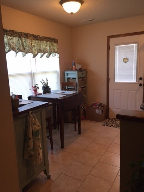Building Photo - 900 Neosho Heights Cir