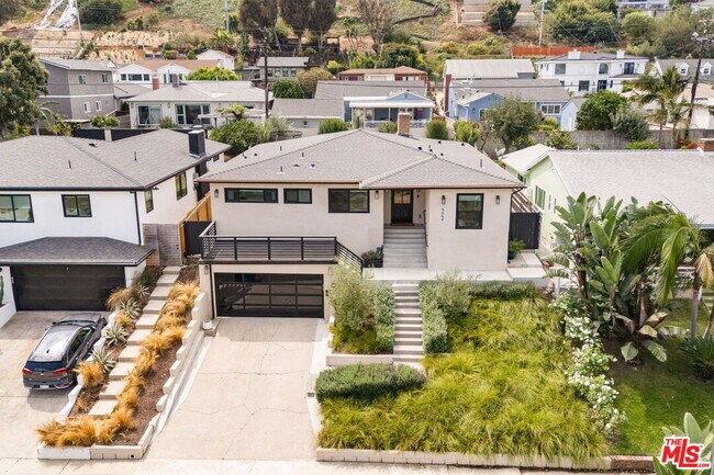 Foto del edificio - 5664 Coliseum St