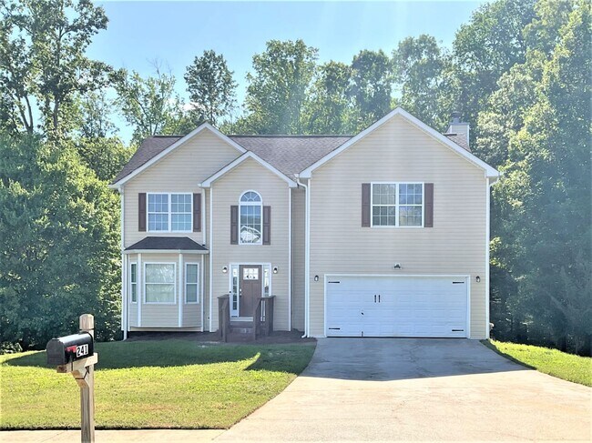 Building Photo - 241 Edison Dr