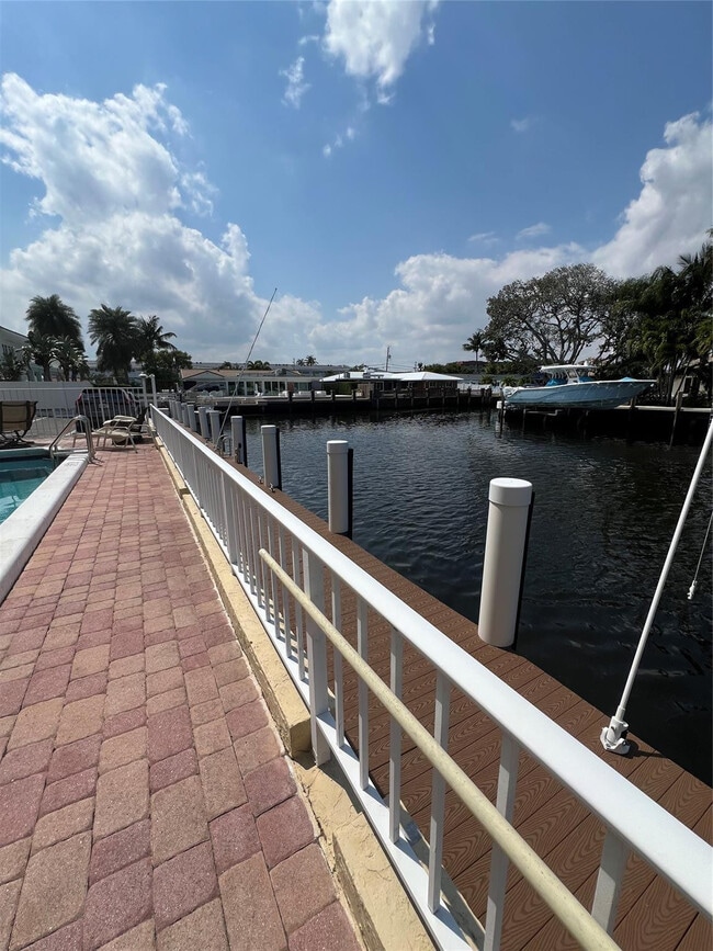 Building Photo - 2797 NE 51st St