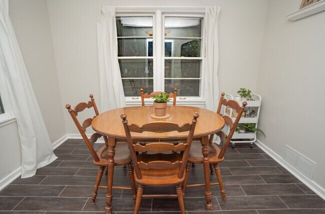 Foto del edificio - 1905 44th Ave NE