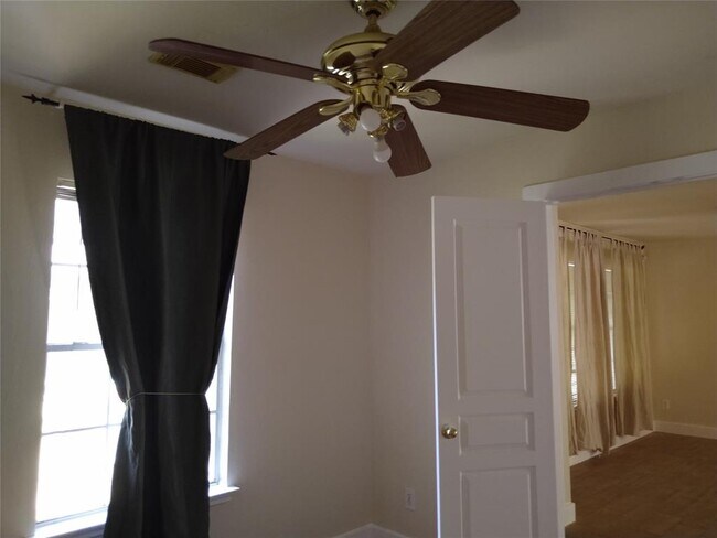 Building Photo - 3730 E Traditions Ct