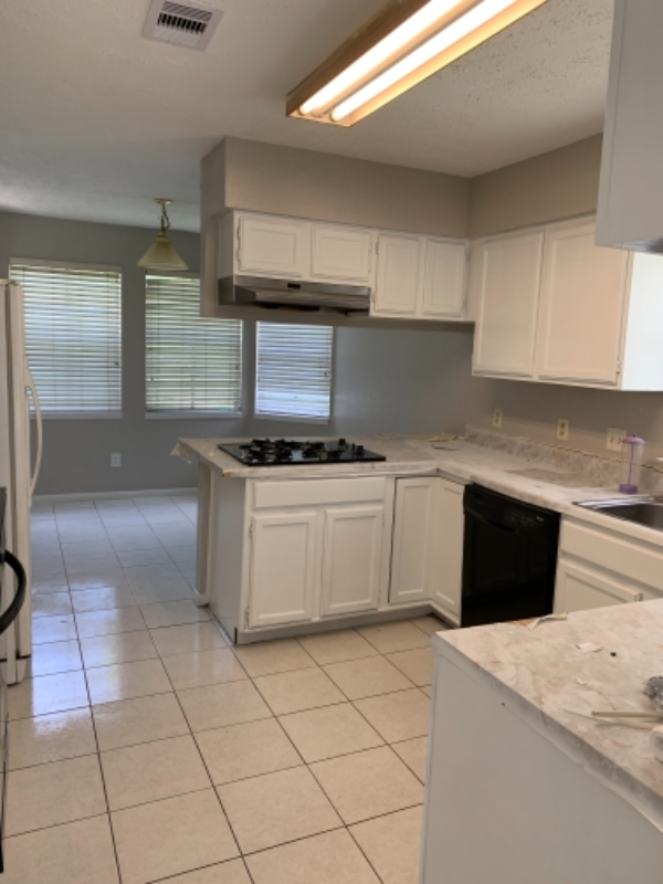 Building Photo - 15307 Beechnut St