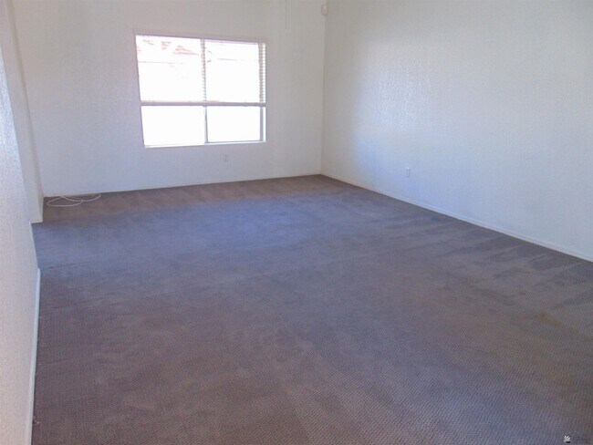 Foto del edificio - 11484 E 27th St