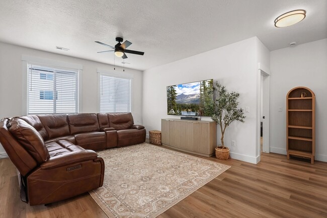 Building Photo - 252 W 800 S
