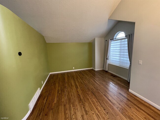 Foto del edificio - 5 br, 3.5 bath House - 9677 Iron Gate Road