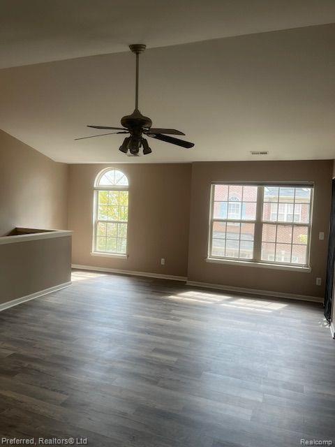 Foto del edificio - 11758 Farmington Rd