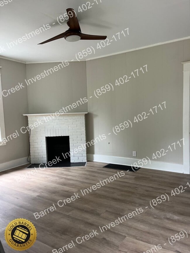 Foto del edificio - 4-Bed 1.5-Bath House + 2-Car Garage