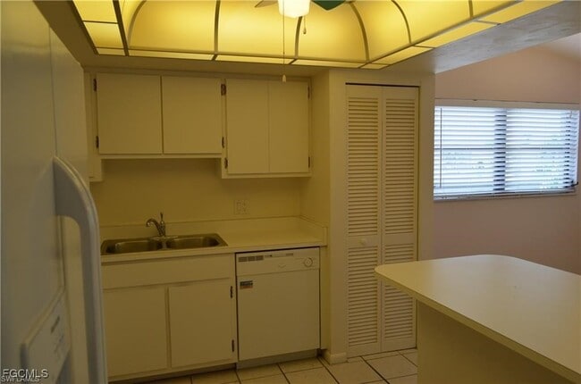 Foto del edificio - 4528 SE 5th Pl