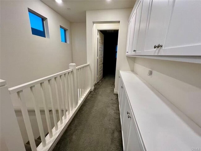 Building Photo - 186 Frame