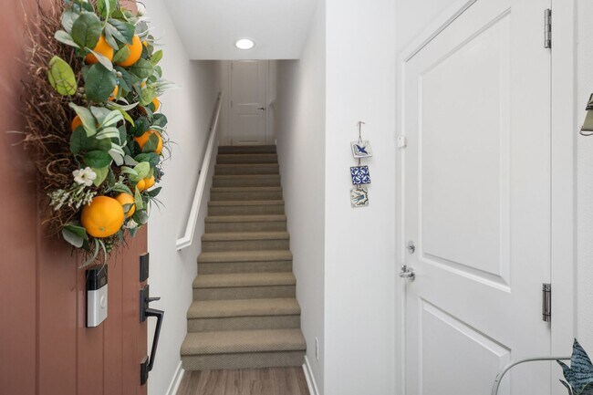 Building Photo - Newly Built Home!