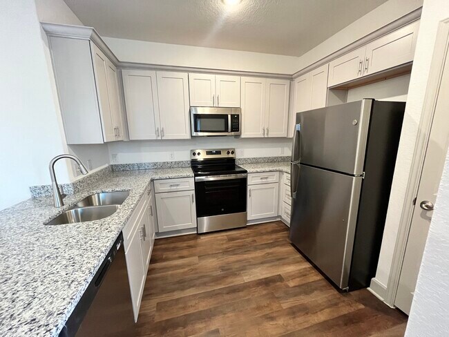 Building Photo - 10208 Eaglewood Nook