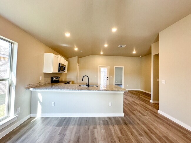 Foto del edificio - Updated Home in Burgamy Park!