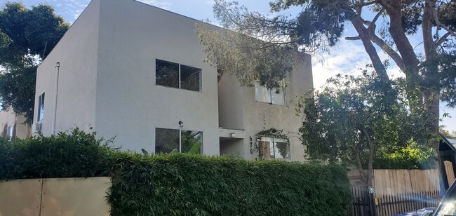 Building Photo - 676 San Juan Ave