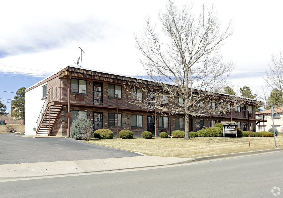 Primary Photo - Oak Manor Apartments