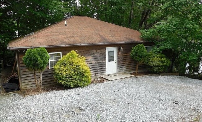 Building Photo - 126 Alexander Dr