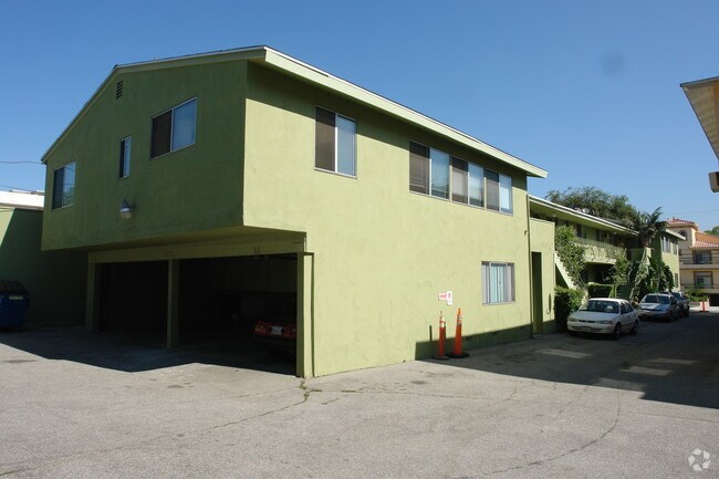 Foto del edificio - 15028 Dickens St