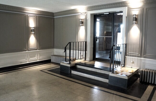Foto del edificio - 5120 Harper S Ave