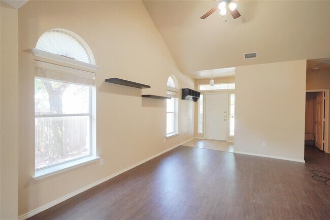 Foto del edificio - 3208 Winding River Trail
