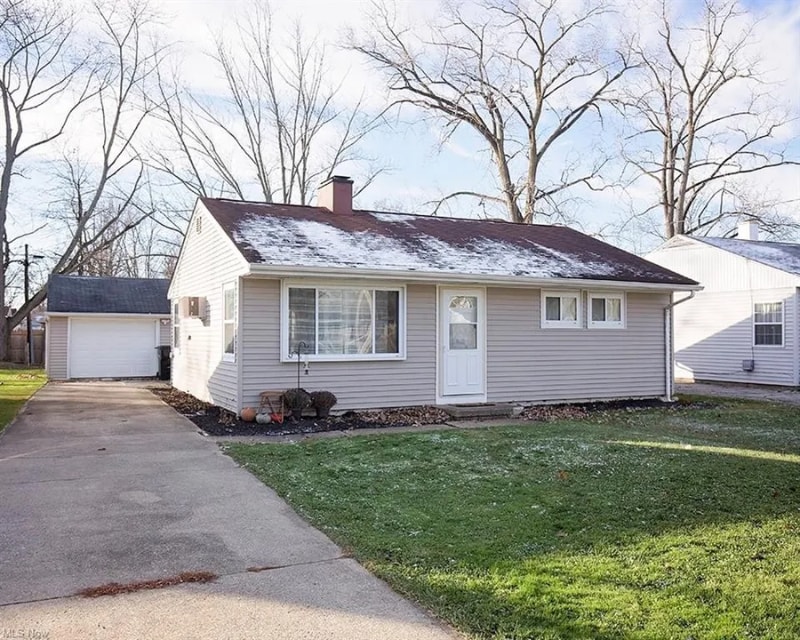 423 Olivet Dr, Elyria, OH 44035 House Rental in Elyria, OH