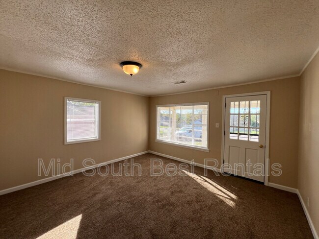 Foto del edificio - 4220 Beacon Hills Dr