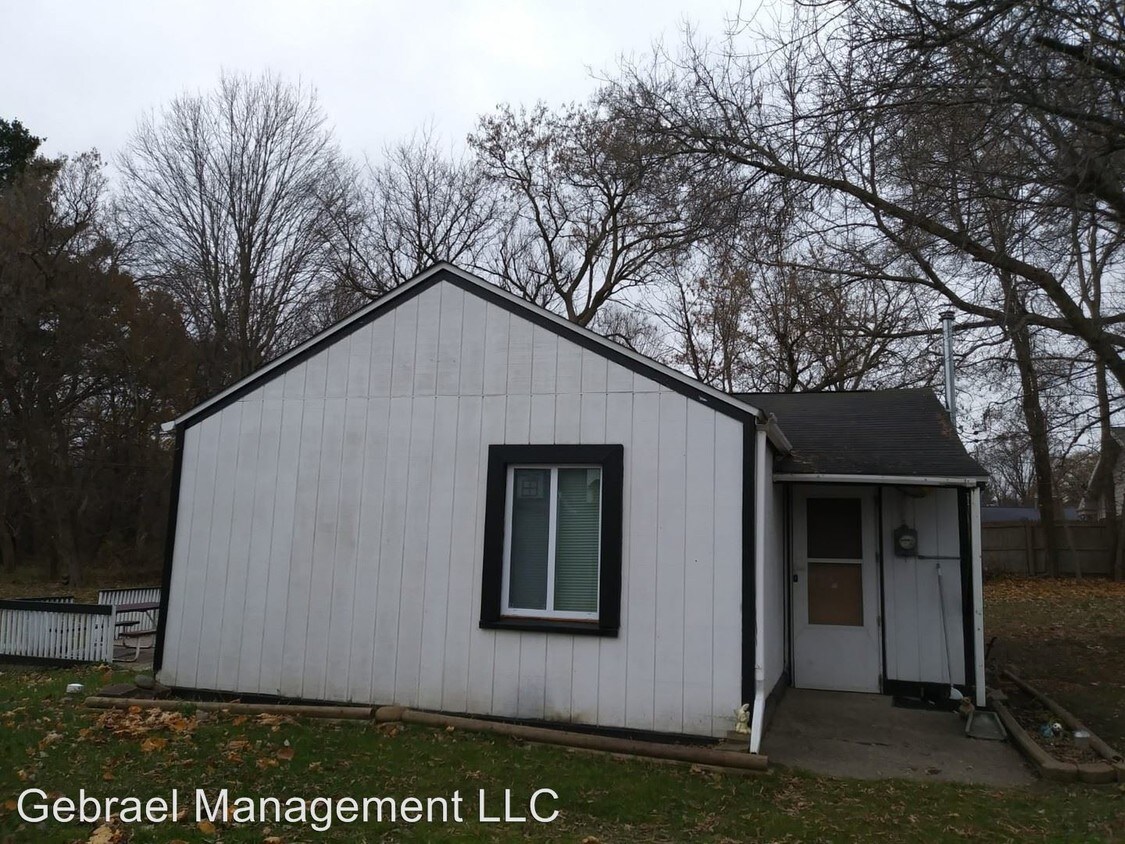 Foto del edificio - 2 br, 1 bath House - 821 S Mill St.