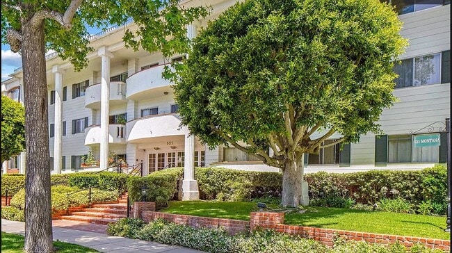 Building Photo - 521 Montana Ave