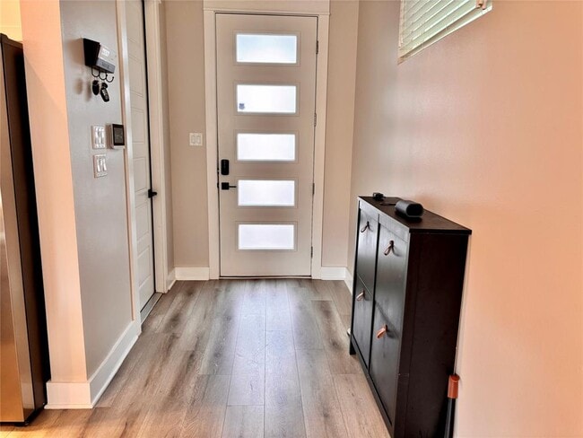 Building Photo - 958 Highland Sound Ln