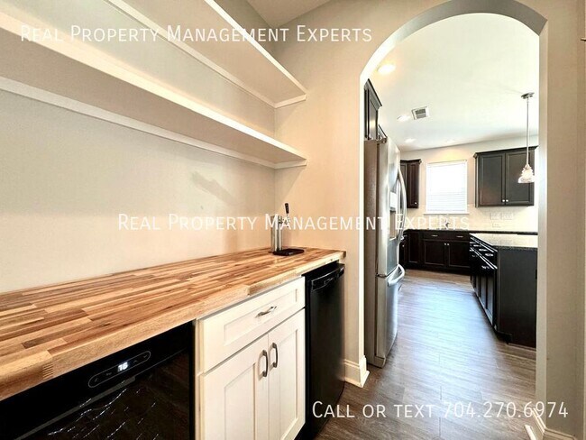 Foto del edificio - 112 Cramerton Mills Pkwy
