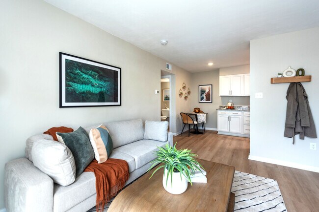 Foto del edificio - Attain at Chic's Beach