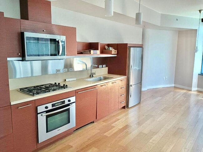 Photo - 3601 S River Pkwy House