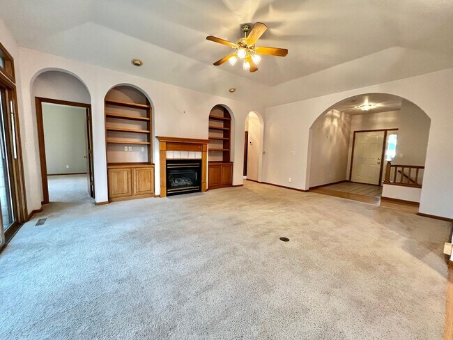 Foto del edificio - Charming 3 bed, 3 bath Ranch Home in South Fort Collins