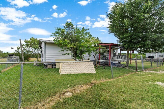 Foto del edificio - 480 Grandpa Rd