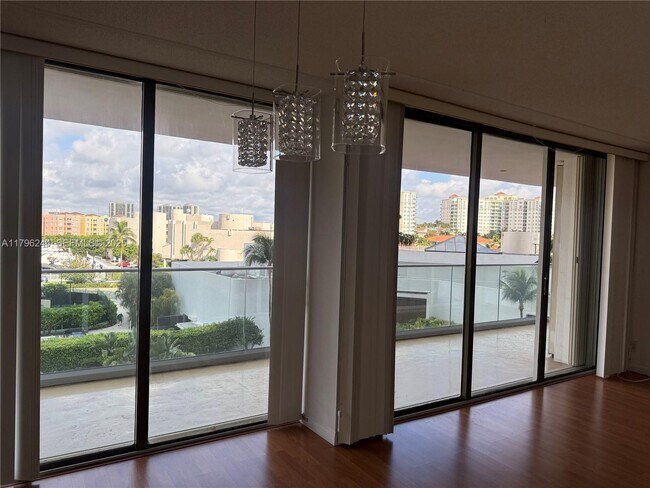 Foto del edificio - 19707 Turnberry Way